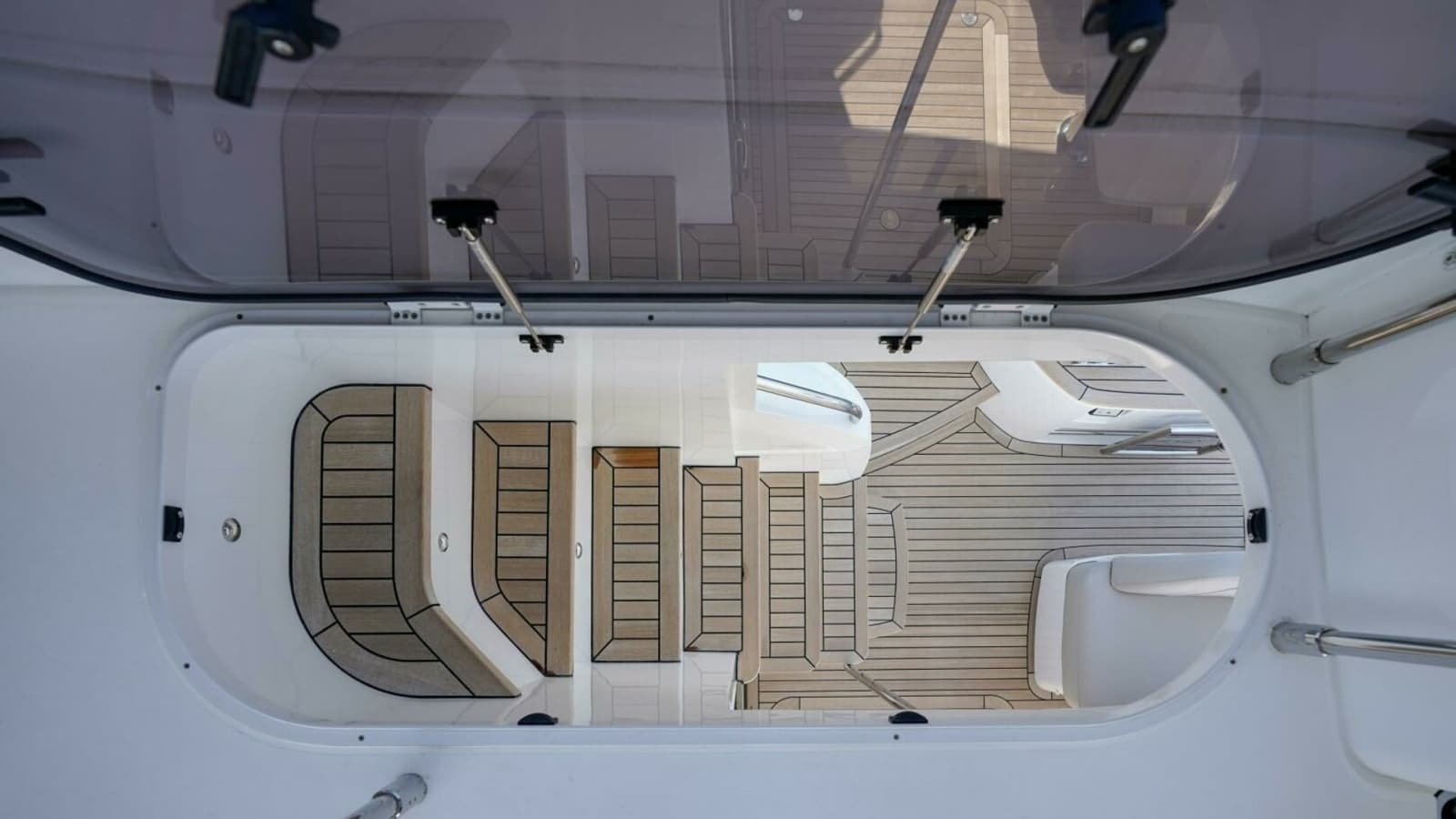 2021 Princess F50- MAKING TIME- Flybridge Stairs