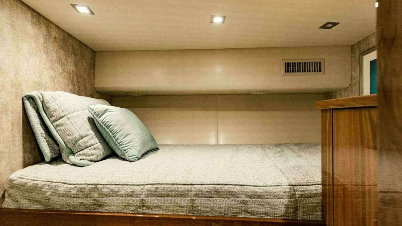 2020 Viking 72 Enclosed Bridge