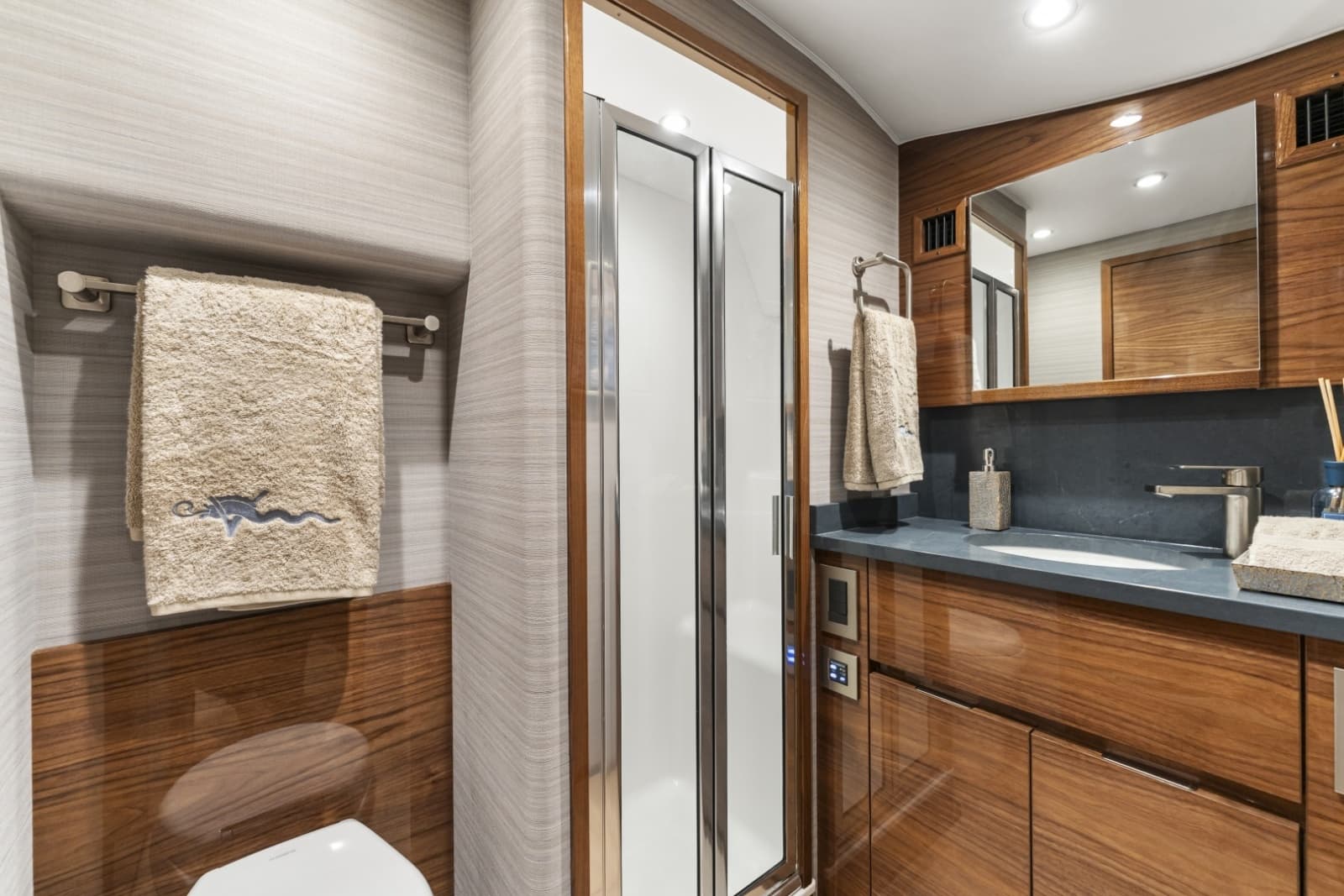 2027 Viking 50 Billfish