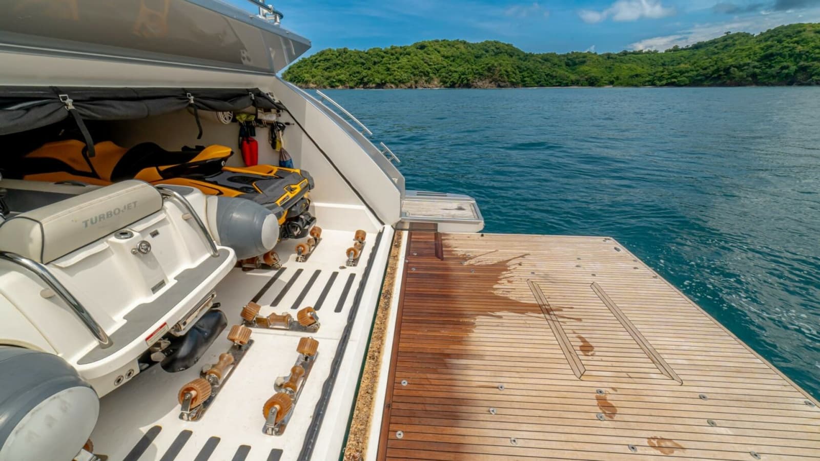2017 Azimut 77 "Carpe Diem"