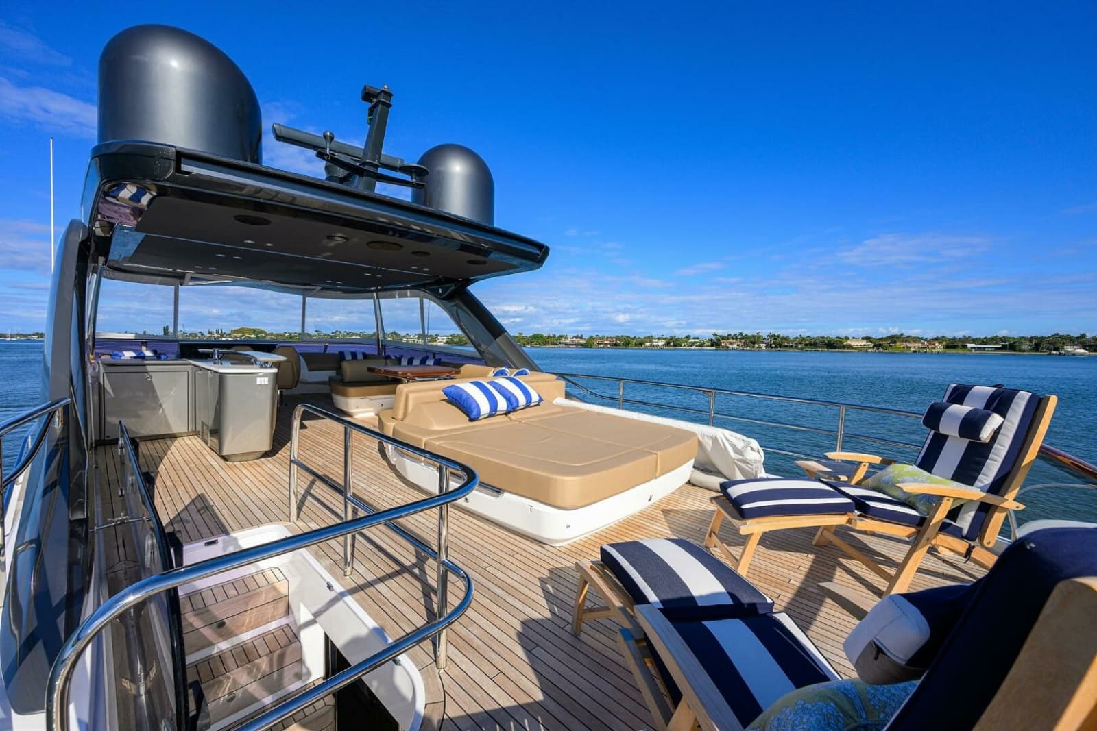 Princess Y78 - Janie II - Bridge Deck
