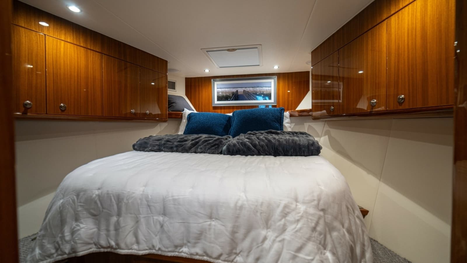 2023 Viking 46 Billfish Master Stateroom