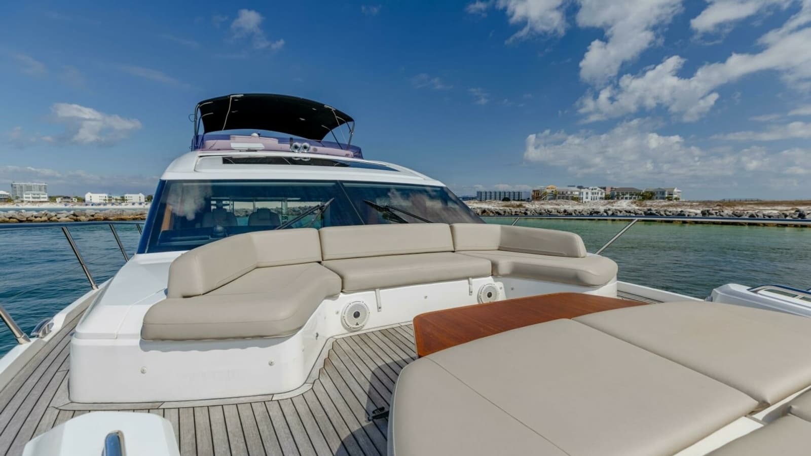 2019 Princess S65-CREWSZING- Bow Seating