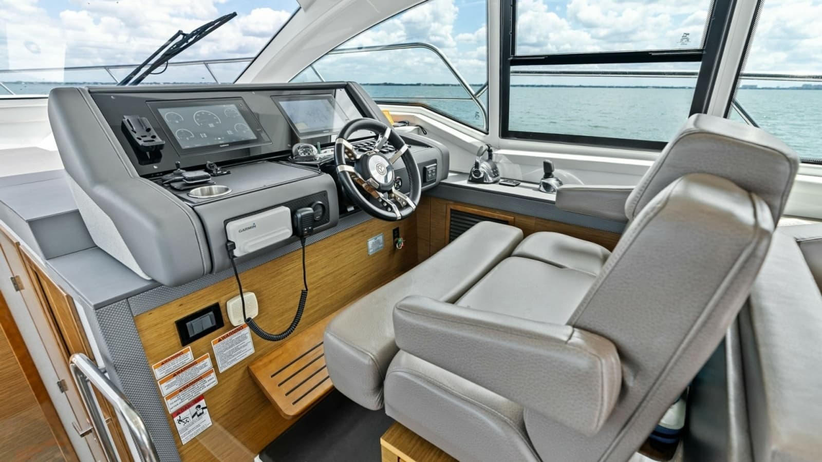 2019 Cruisers Yachts 42 Cantius 'Truly Ineffable'