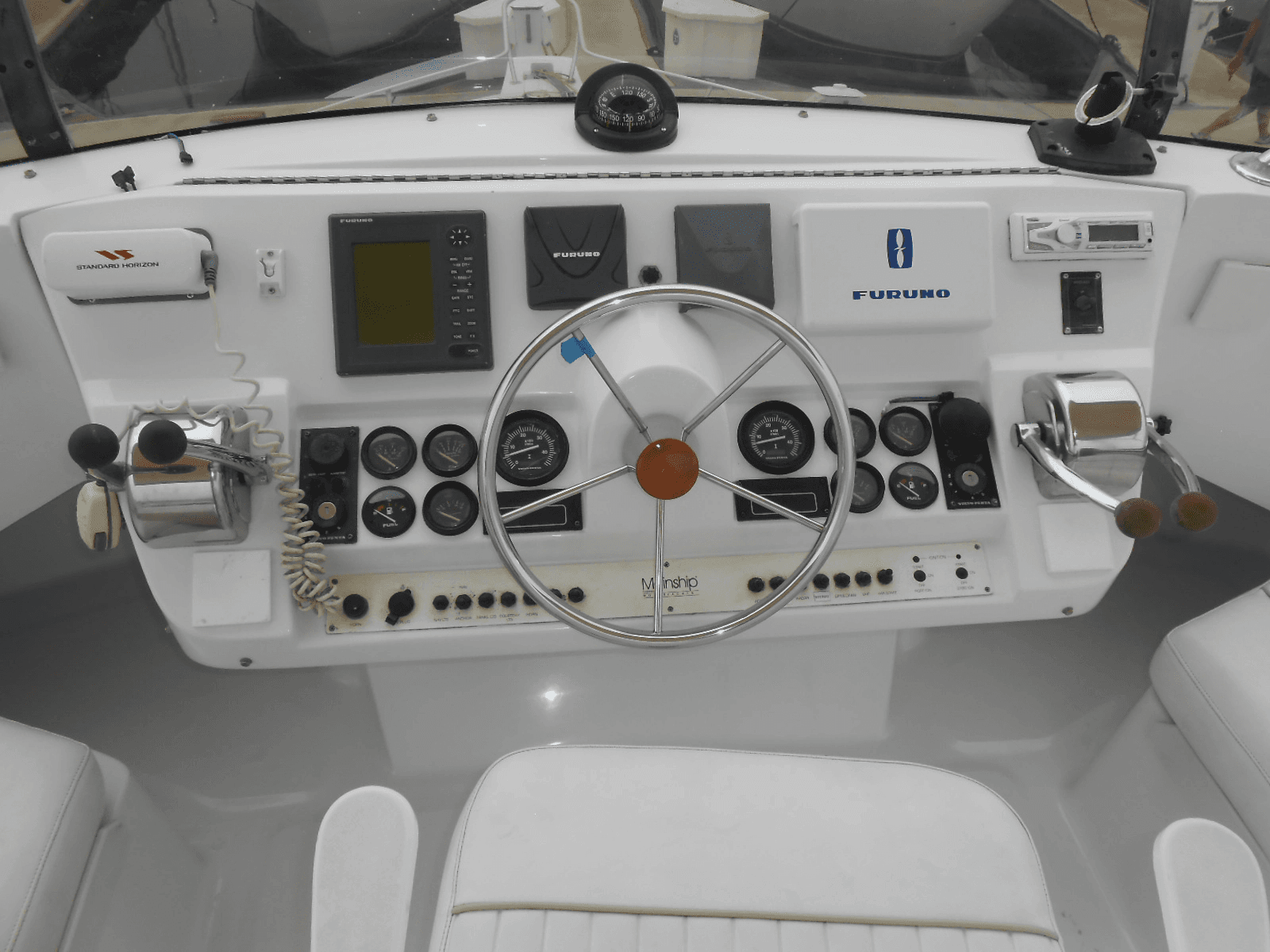 1997 Mainship 350
