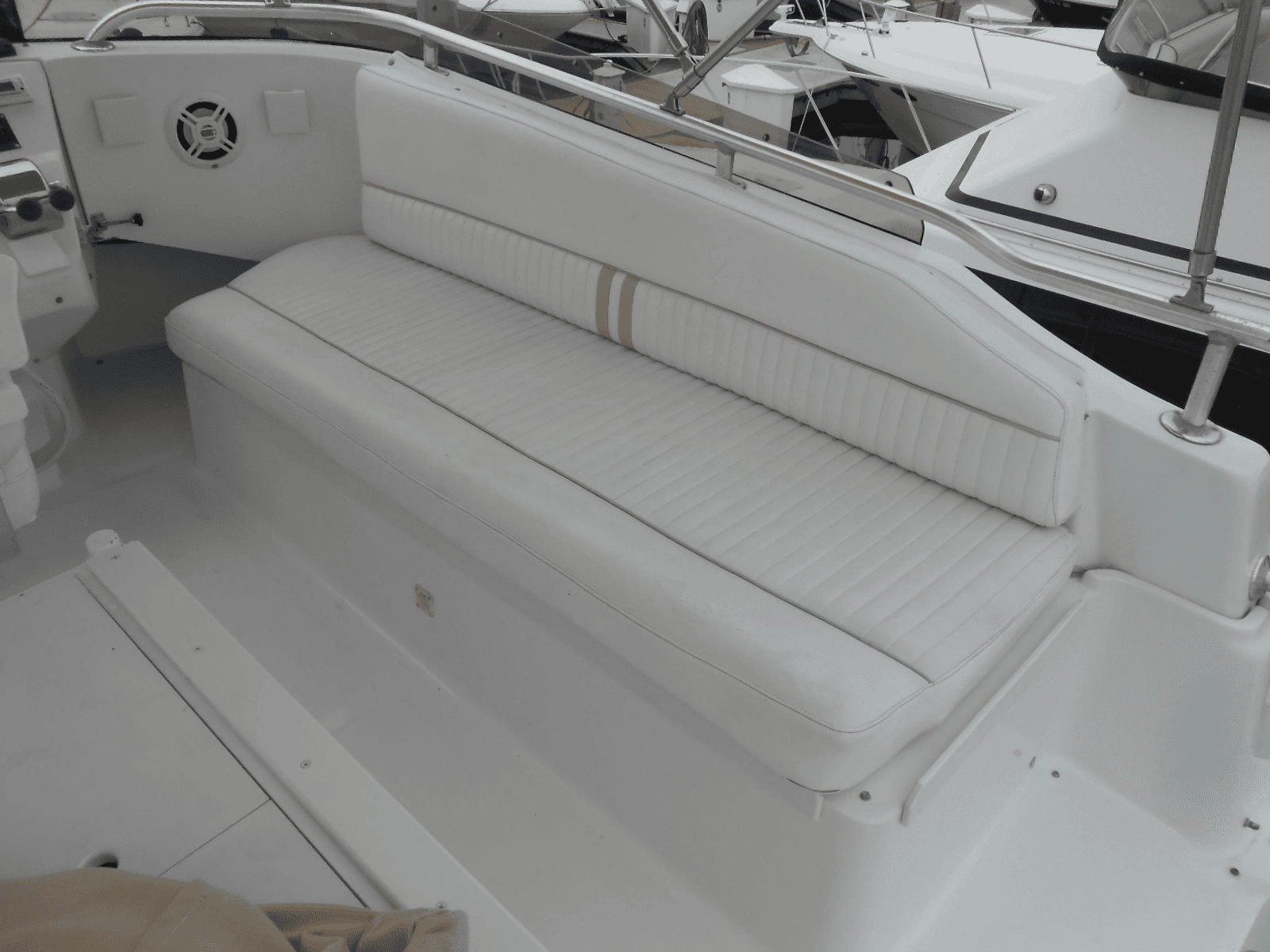 1997 Mainship 350
