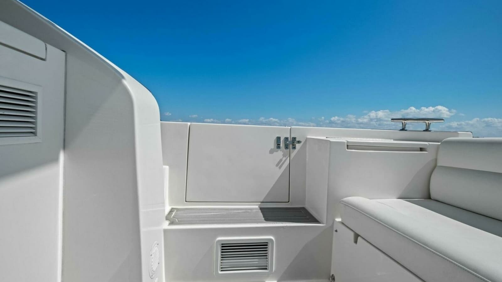 2018 Outboard Express Catamaran 47