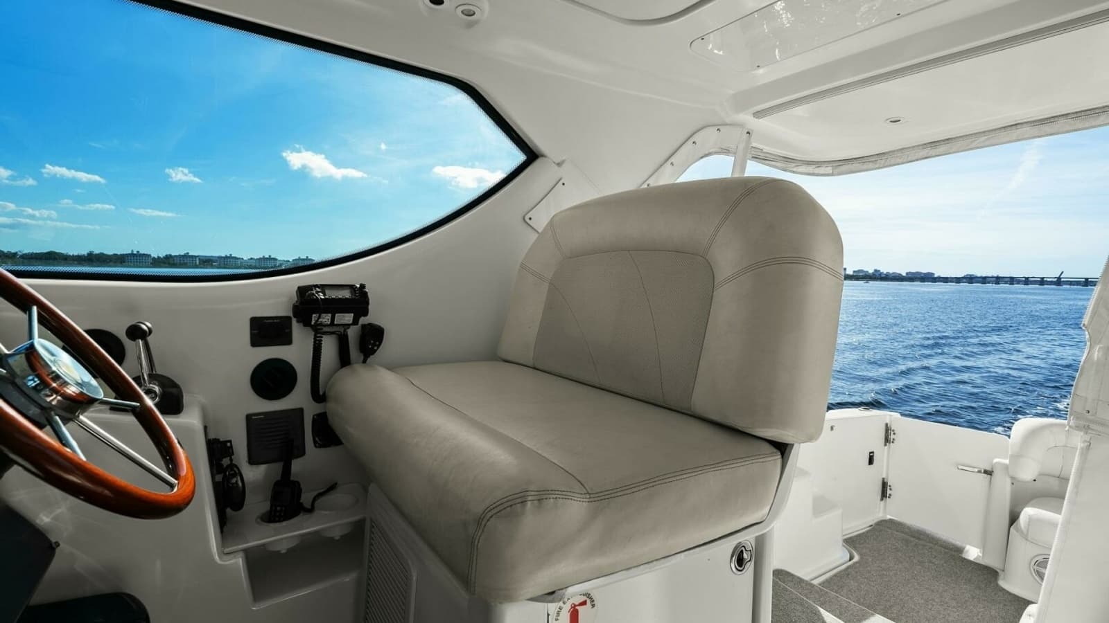 2007 Tiara Yachts 4300 Sovran - Helm/Electronics