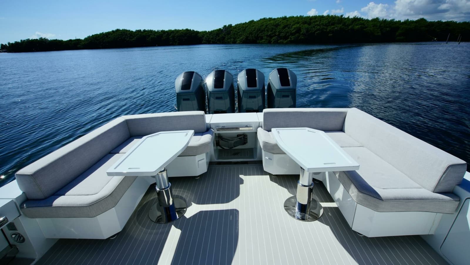 2024 Uniesse HTC5P