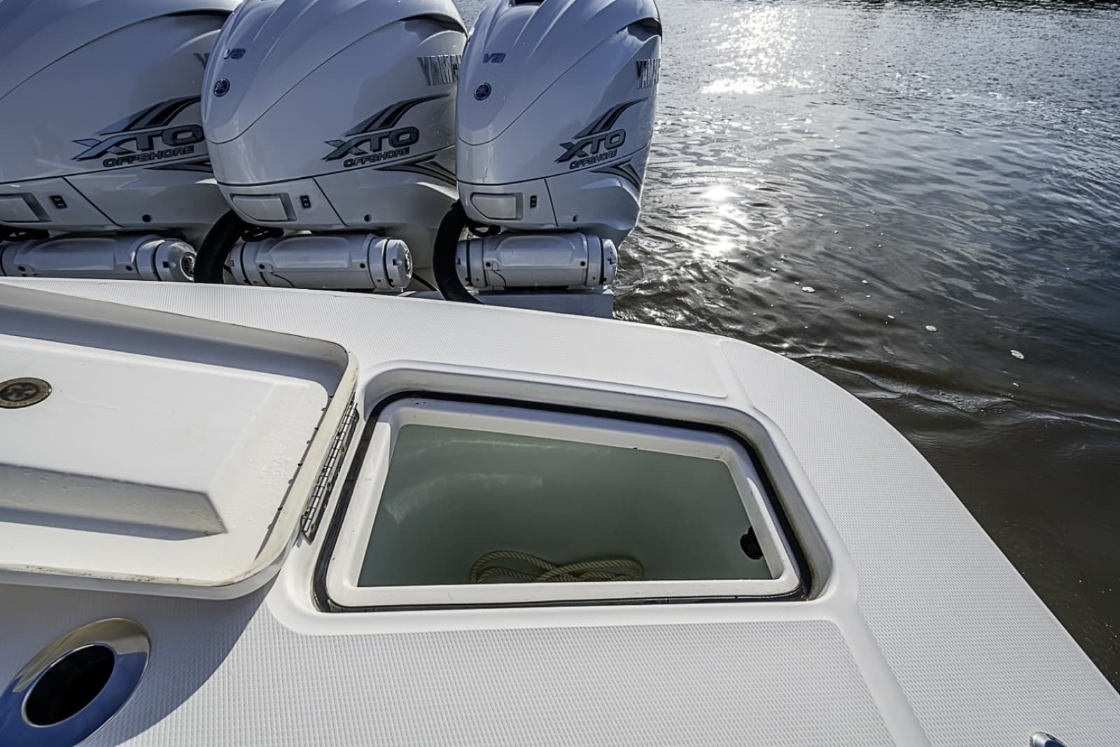 Regulator 41 BIG HIT - Transom