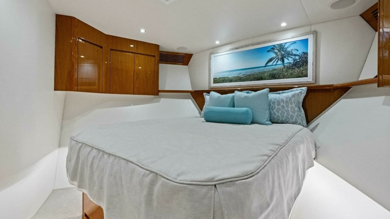2012 82 Viking Convertible - Lady Di