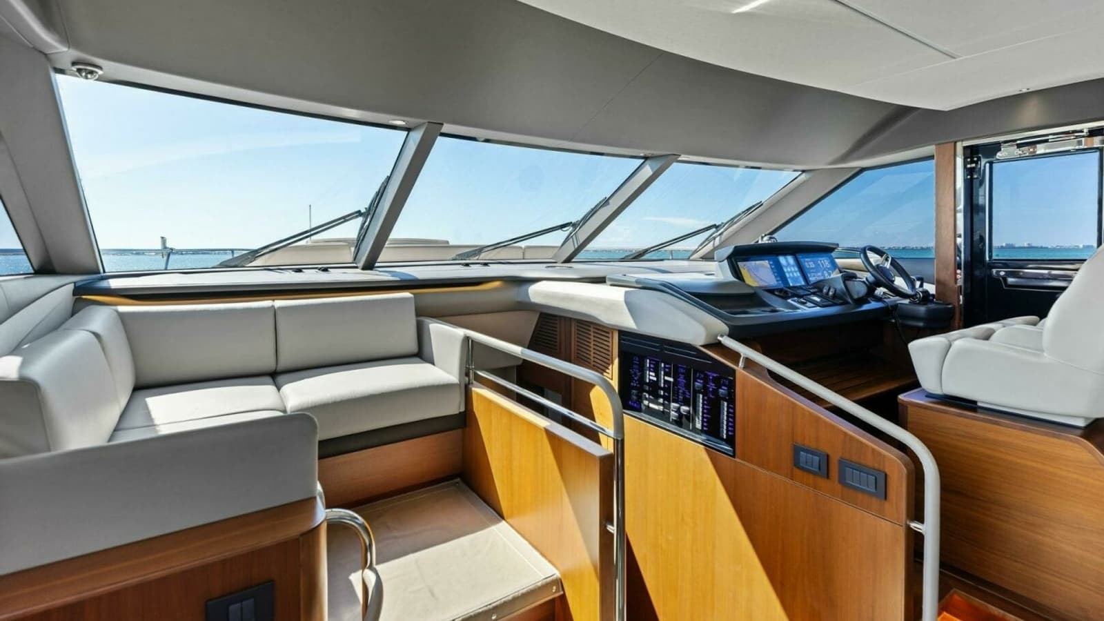 2018 Princess Y75 Motor Yacht