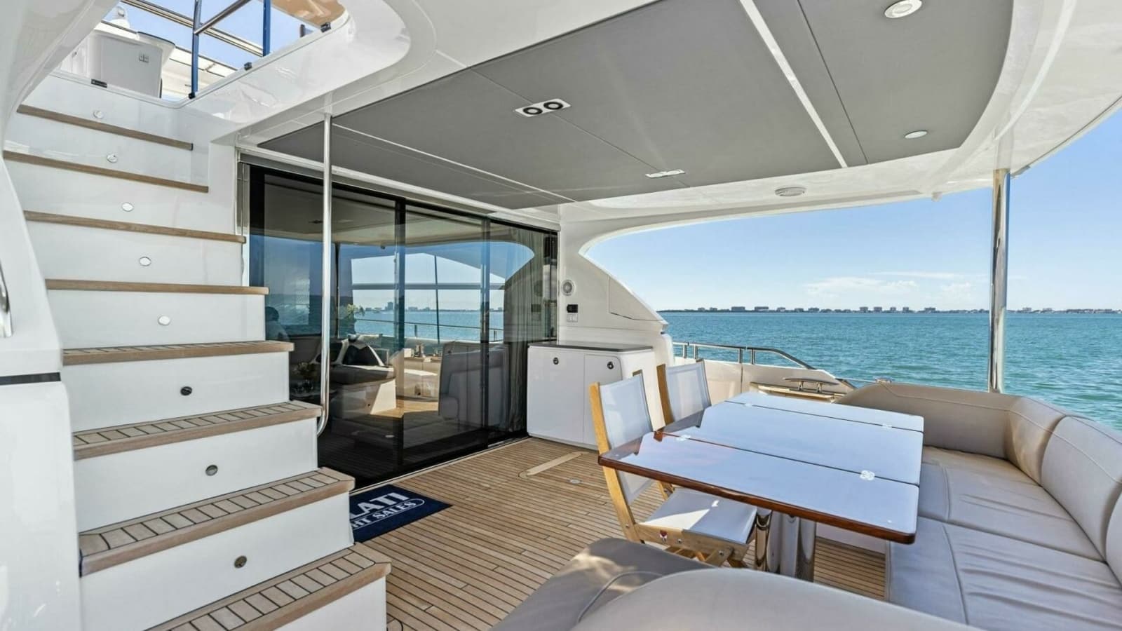 2018 Princess Y75 Motor Yacht