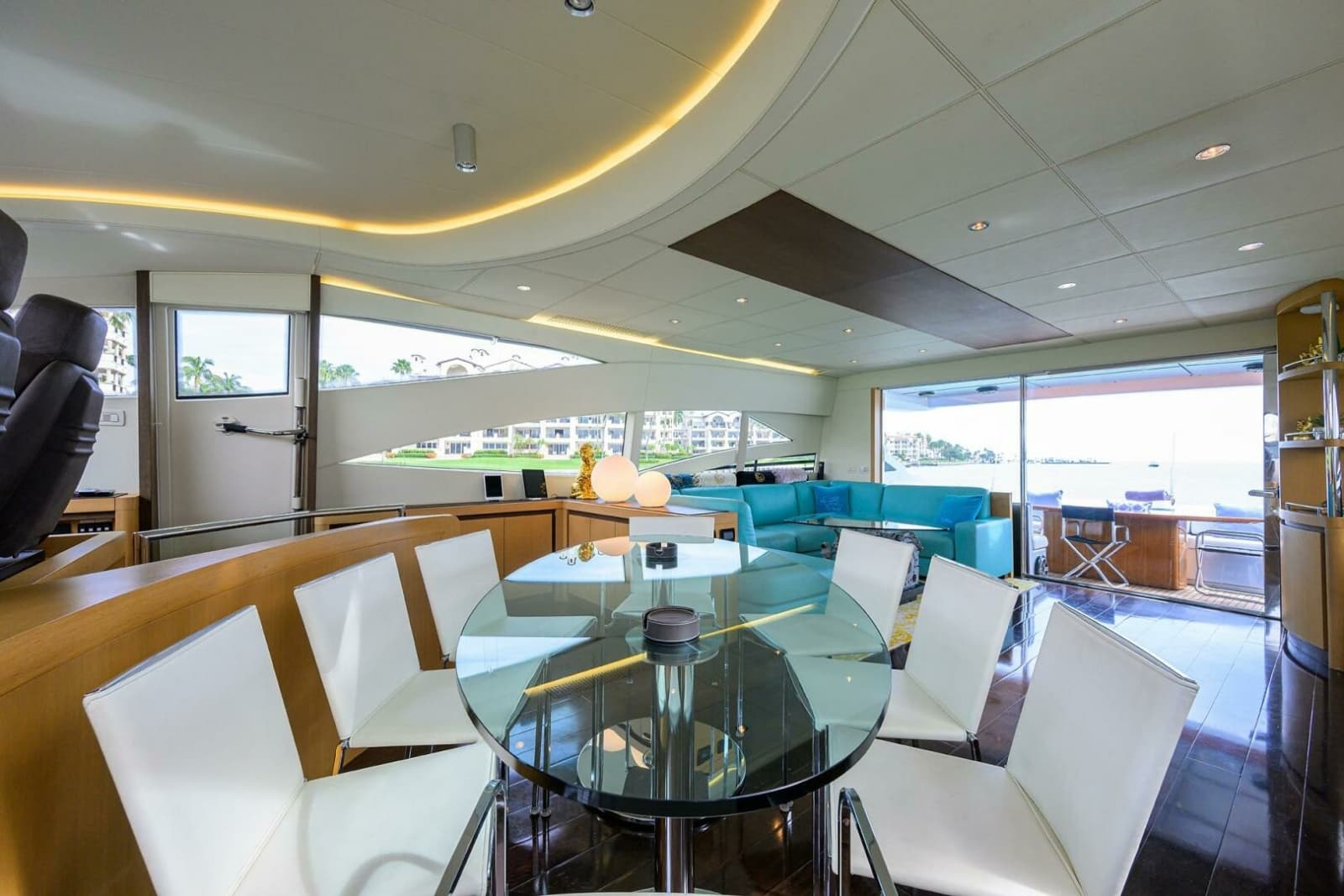 2009 Pershing 90 Express