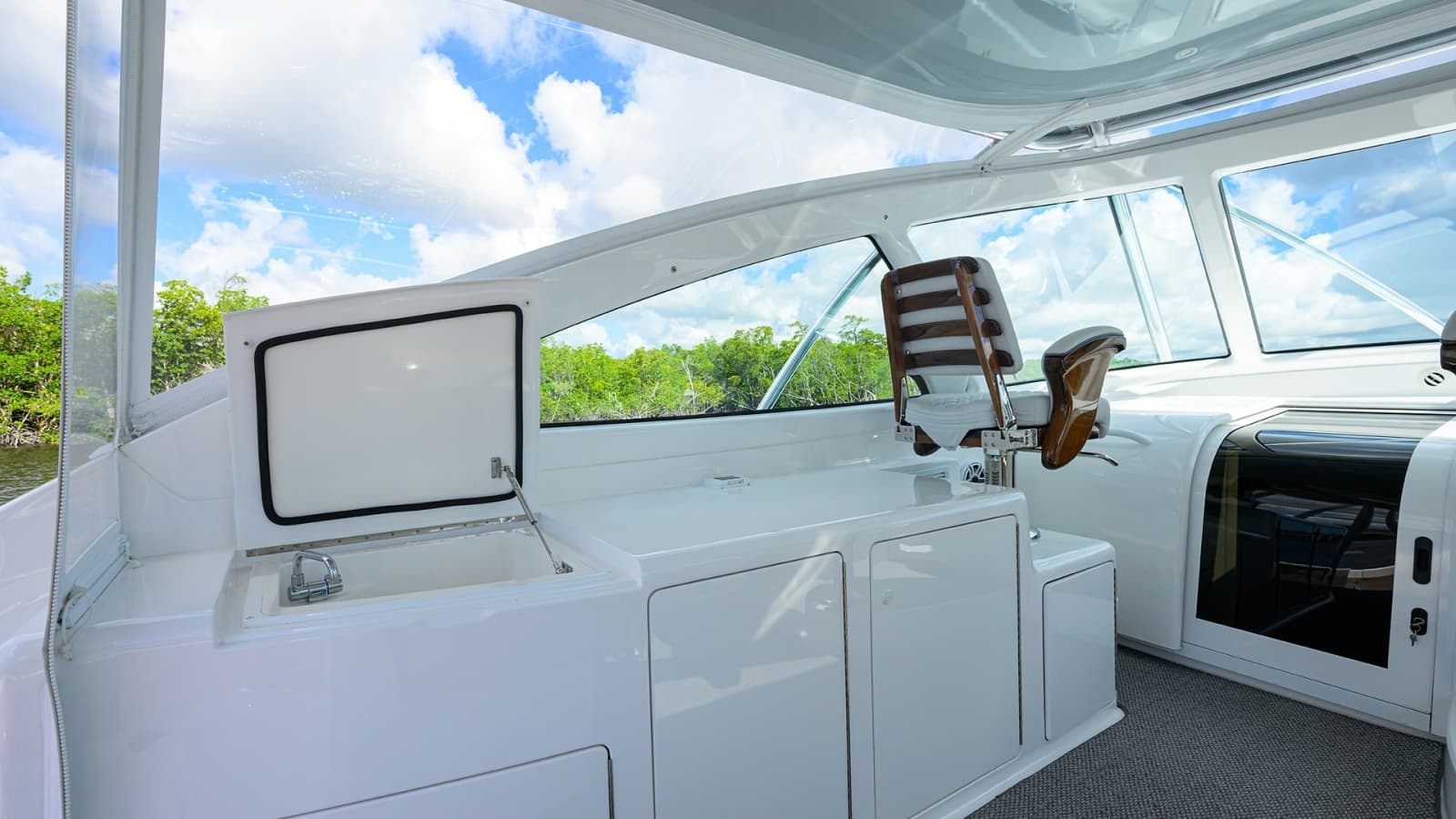 44_viking_reelaxin_bridge_deck_09