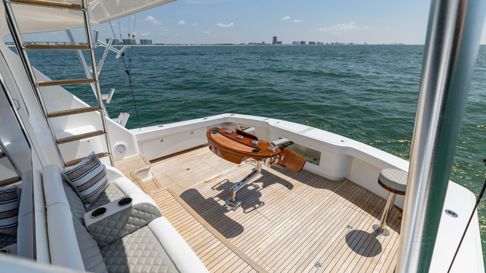 Spacious Aft Deck with Fighting Chair