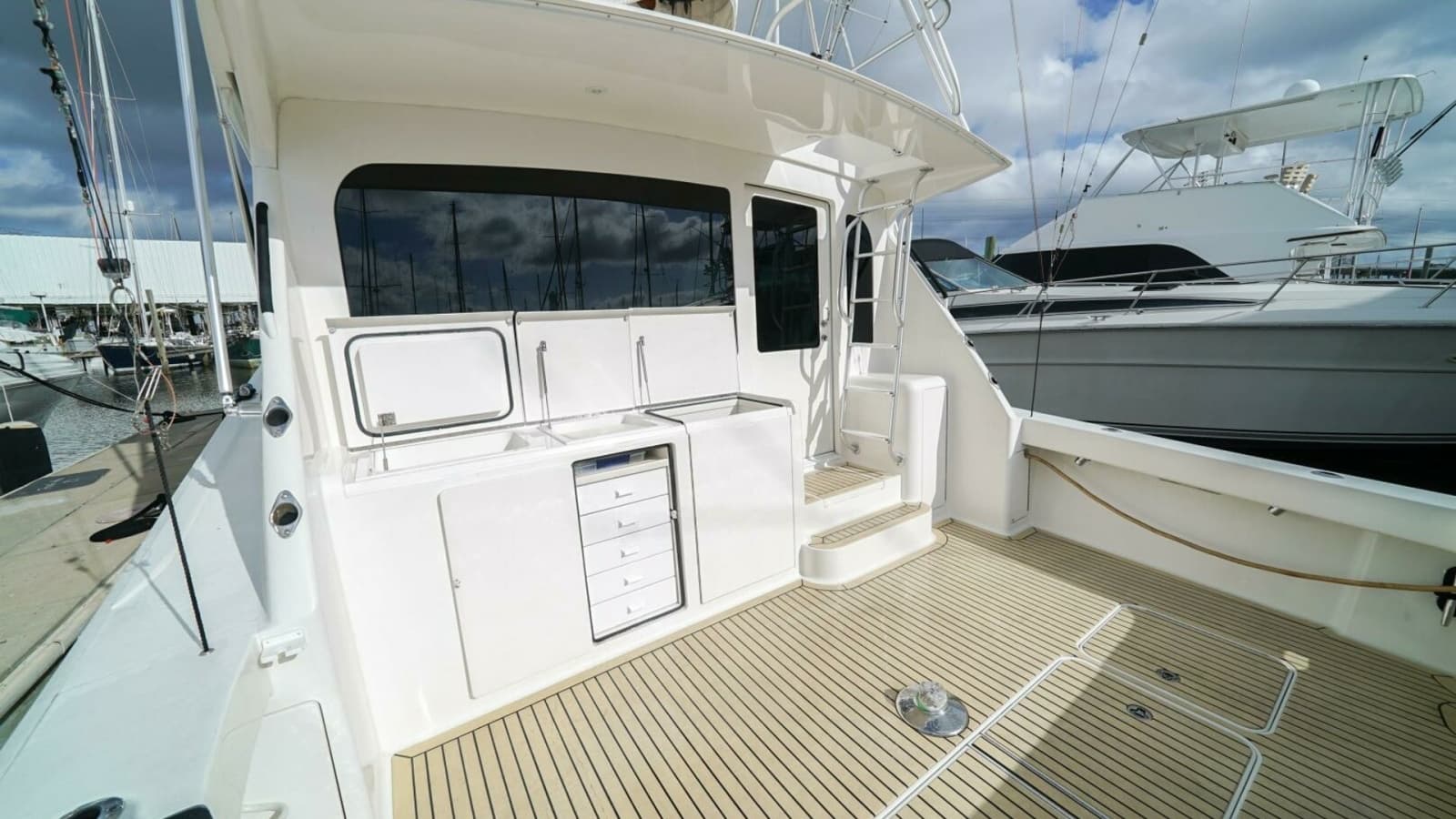 2007 Viking 45 Convertible Bad Habits
