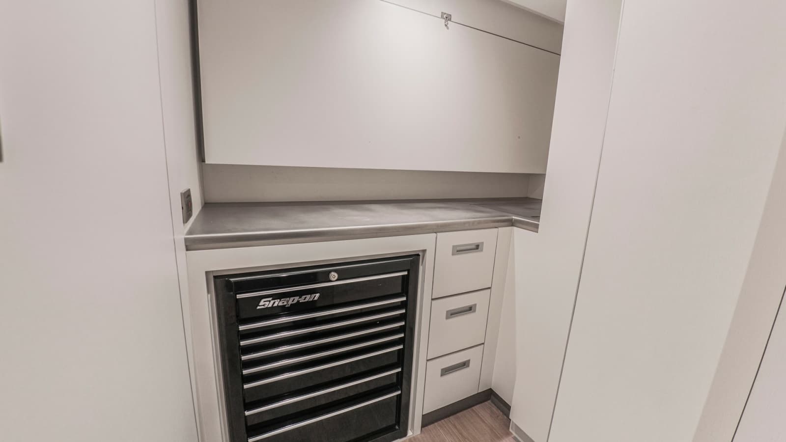 2024 Ocean Alexander 28E "LONE STAR" Engine Room Tool Storage Area
