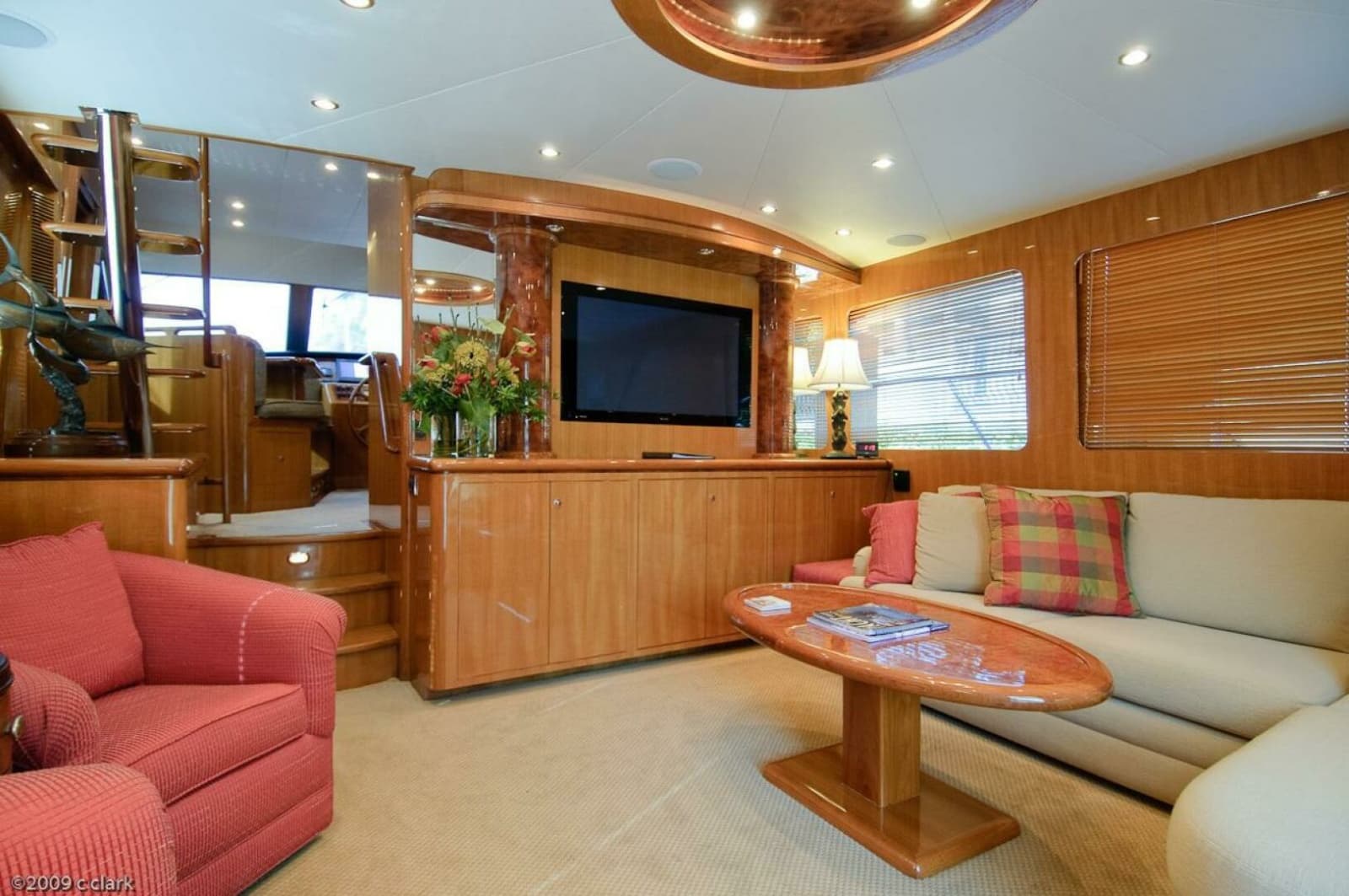 2005 Ocean Alexander 58 - Salon