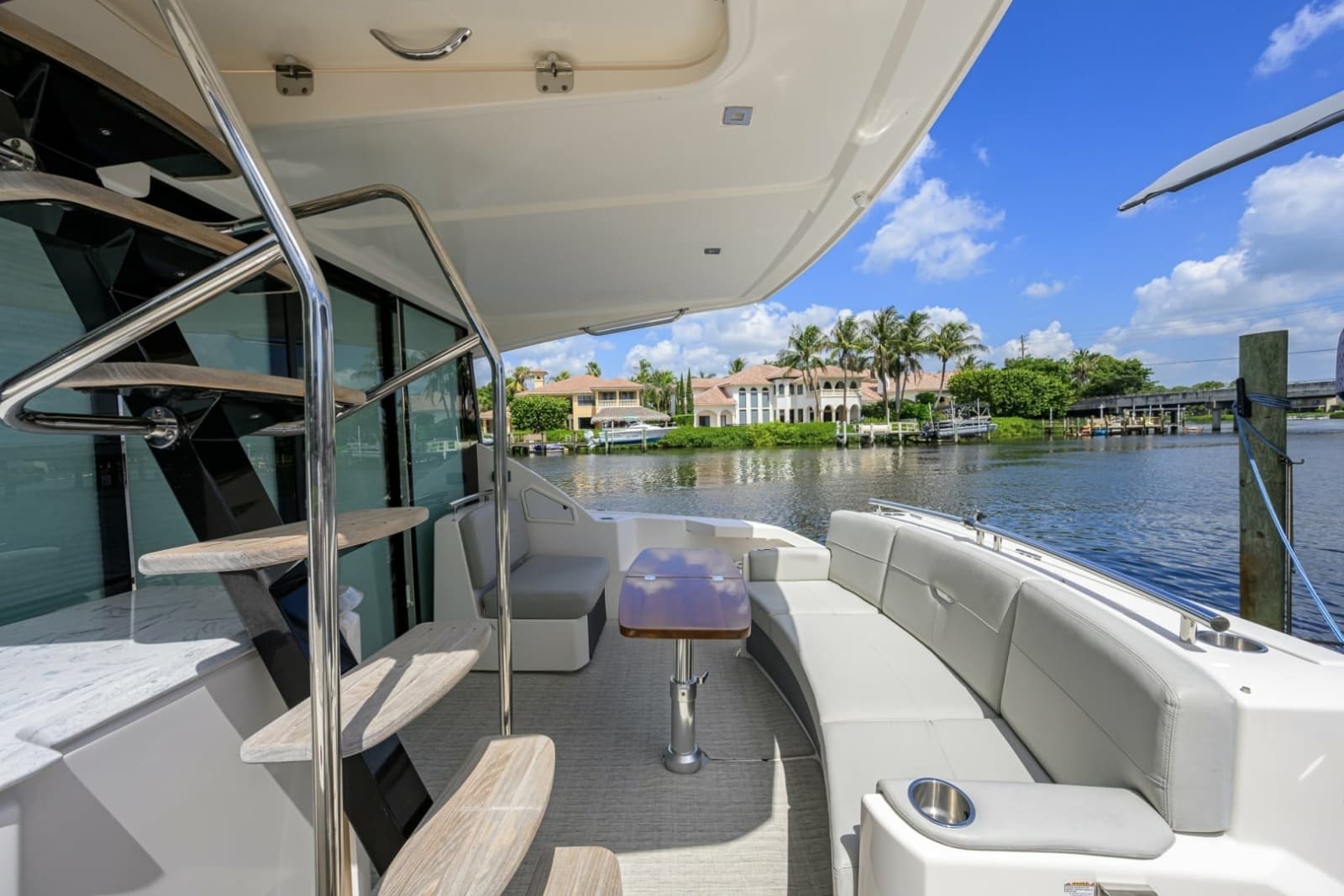 Tiara 44 Daybreak - Exterior Aft Deck