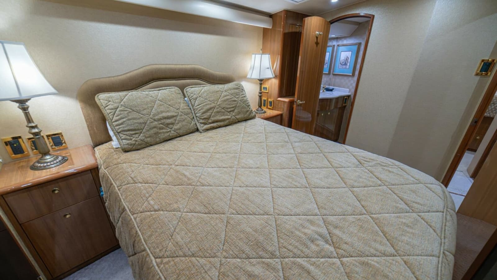 2006 Viking 56 "Scandaloso"