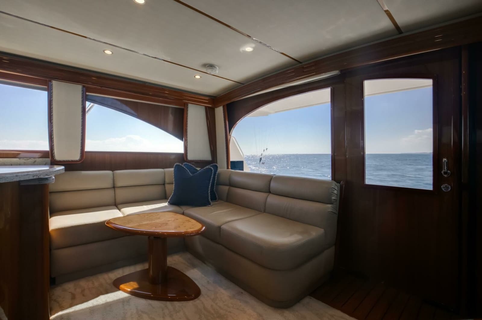 Viking 48 - Dorothy Marie - Salon