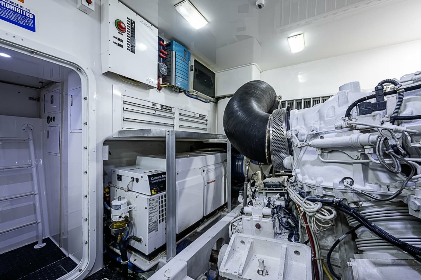 2011 Viking 76 Enclosed Bridge