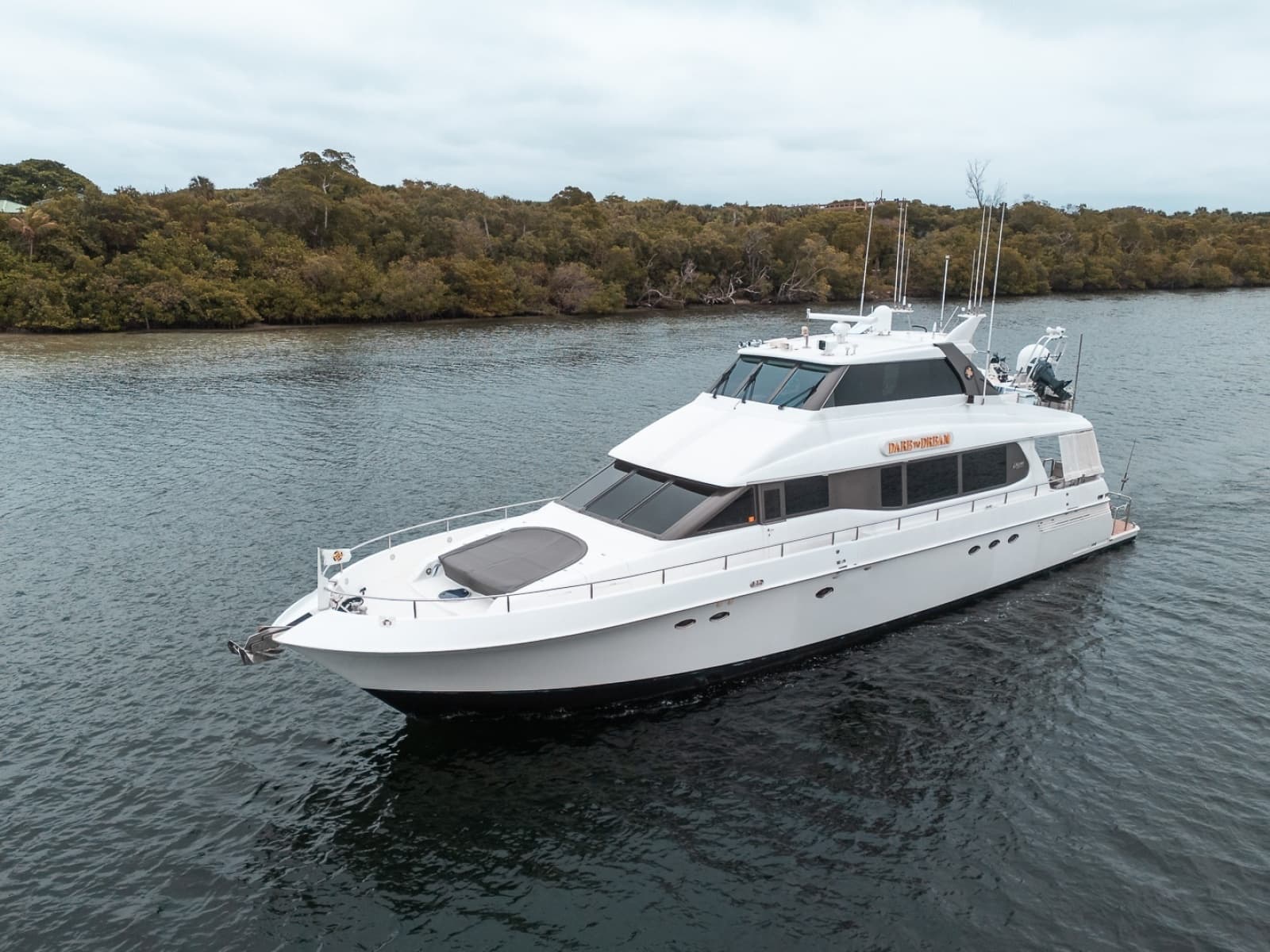 2000 Lazzara Yachts 76 Skylounge