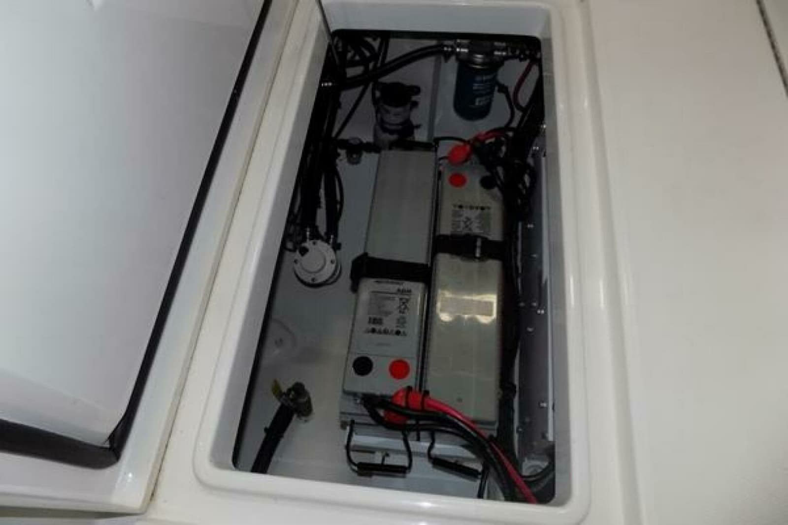 Regulator 34 - WIN PER DAY - Battery Compartment