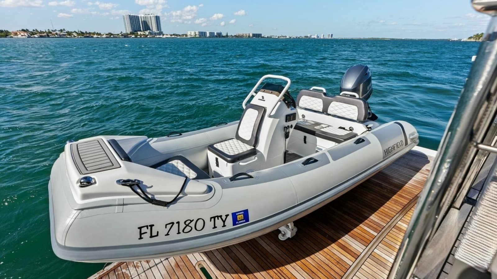 2025 Absolute 75 Navetta