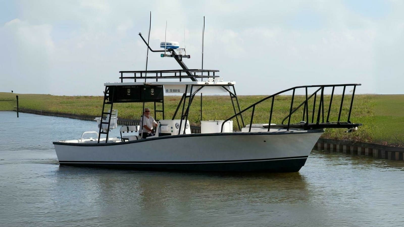 1997 Custom 31 Center Console