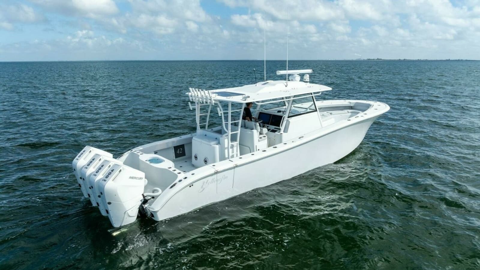 2024 42 Yellowfin