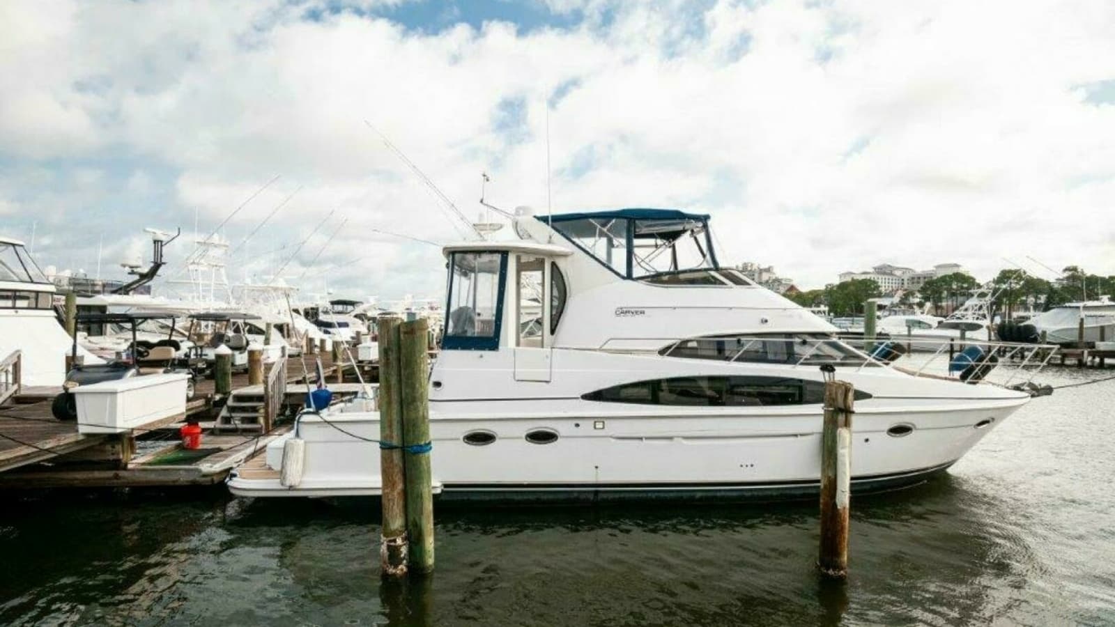 2002 Carver 444 CPMY- Graham's Enterprise