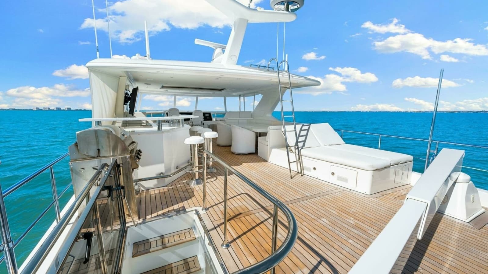 2010 83 Ocean Alexander Motor Yacht 'Relentless'