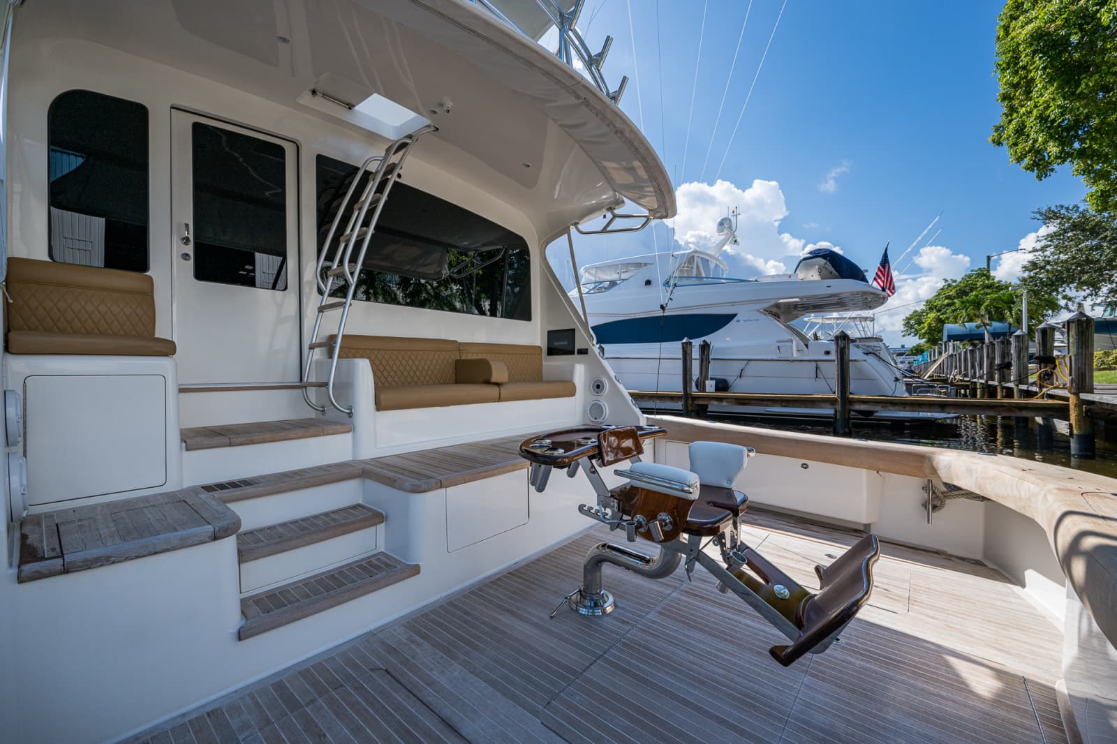 2011 Viking 76 Enclosed Bridge
