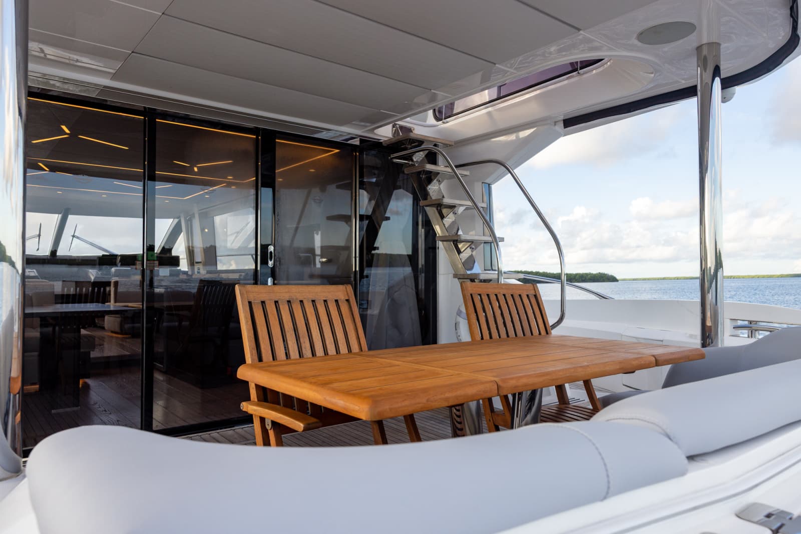 2022 Sunseeker Manhattan 68