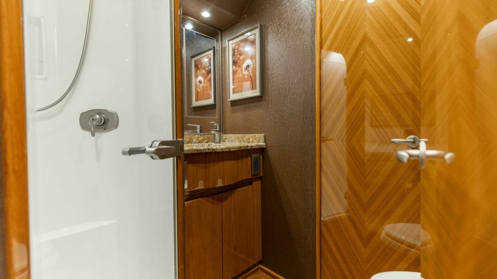 2013 Viking 76 Convertible- REEL FIRE- Forward VIP Stateroom Head