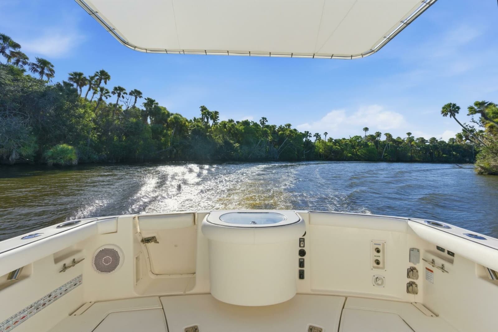 Tiara 31 Serenity- Cockpit