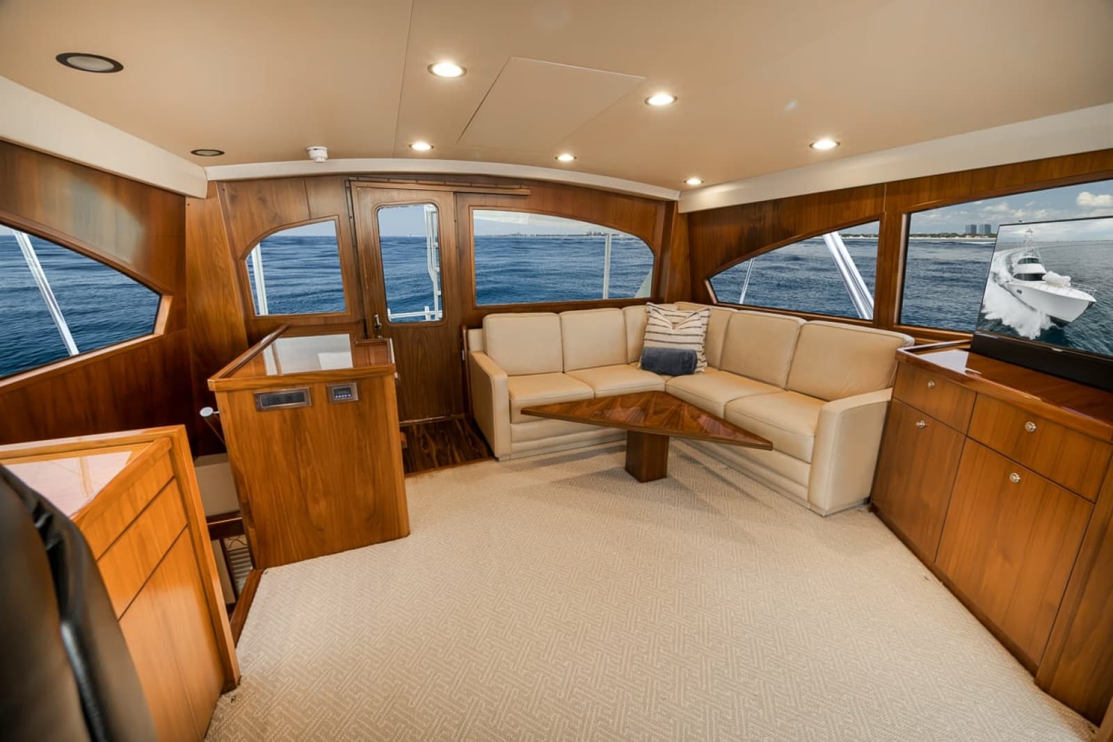 2016 Viking 92 Enclosed Bridge