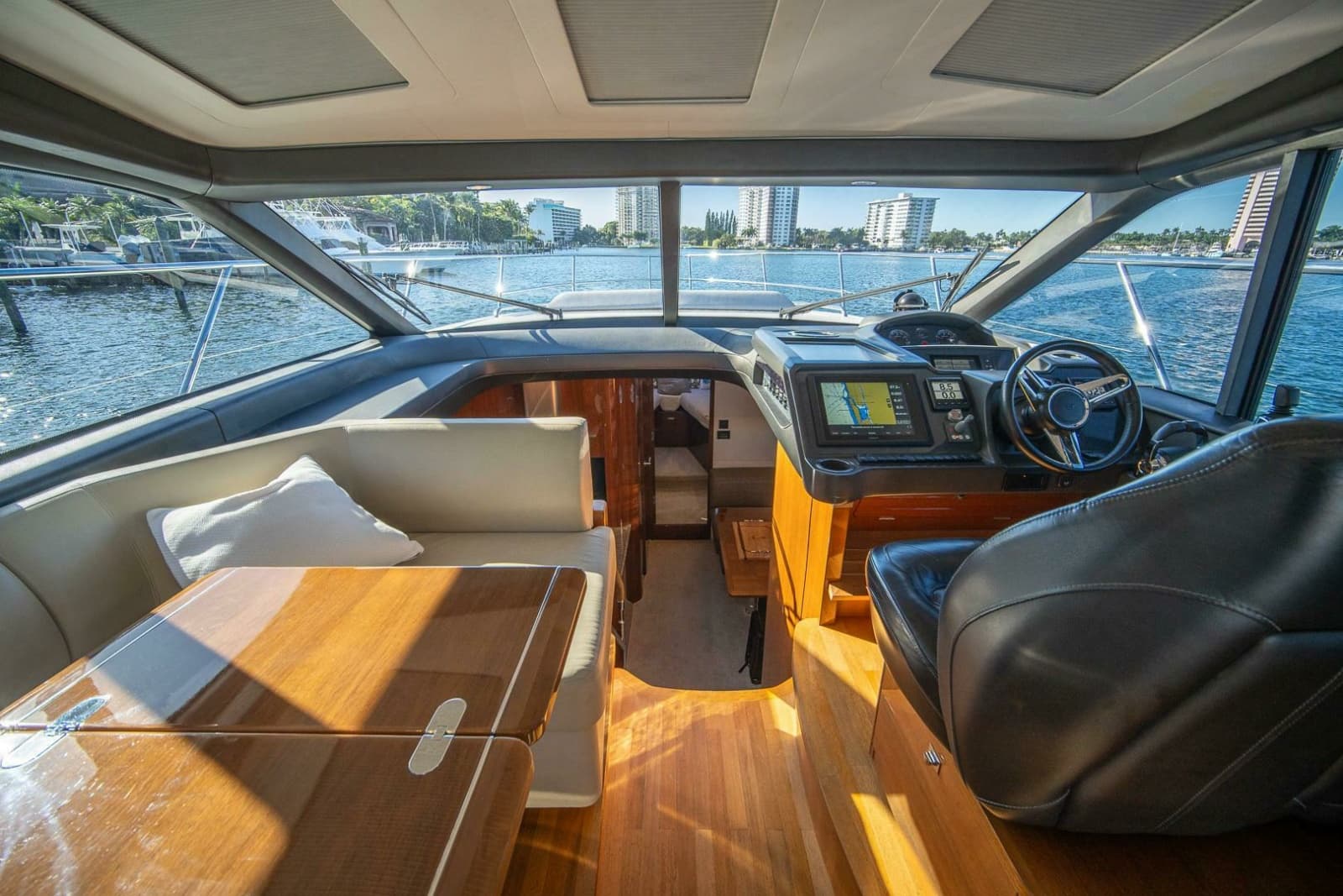 2016 Princess V48