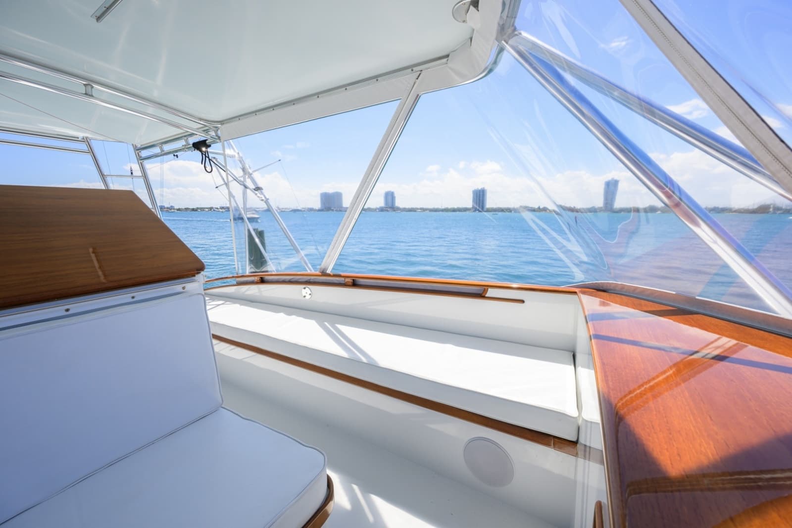 Rybovich 60 SIBONEY - Helm Seating