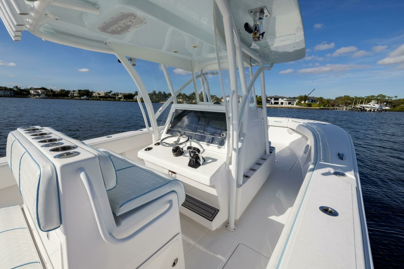 SeaHunter 33 Bloodline - Exterior Helm