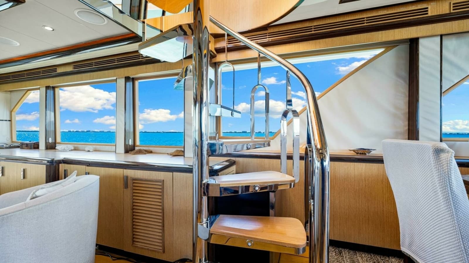 2010 83 Ocean Alexander Motor Yacht 'Relentless'