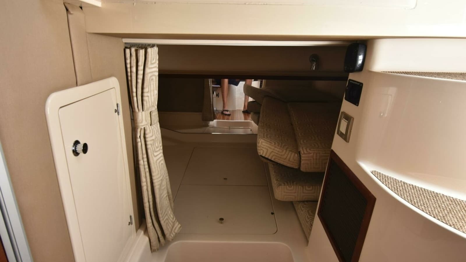 2016 Grady-White 330 Express
