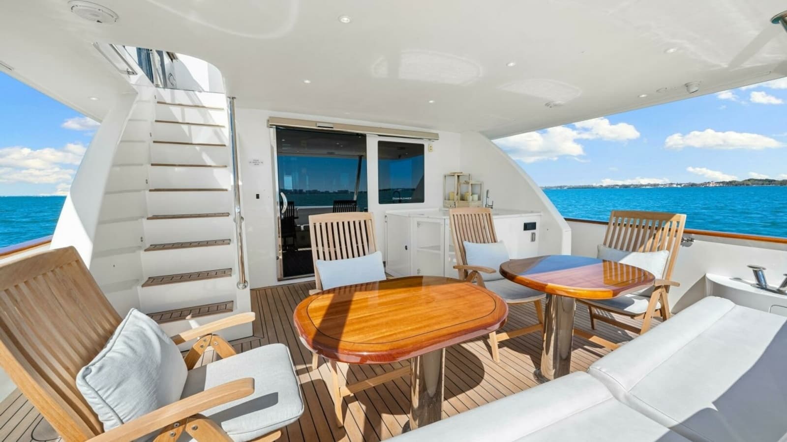 2010 83 Ocean Alexander Motor Yacht 'Relentless'