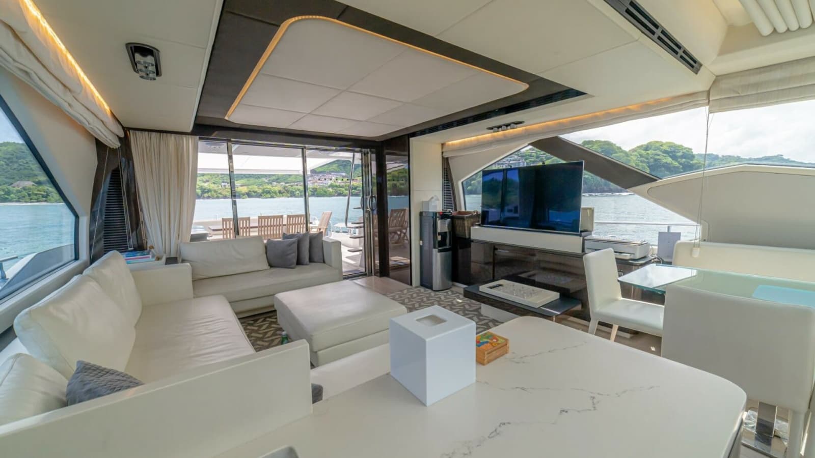 2017 Azimut 77 "Carpe Diem"