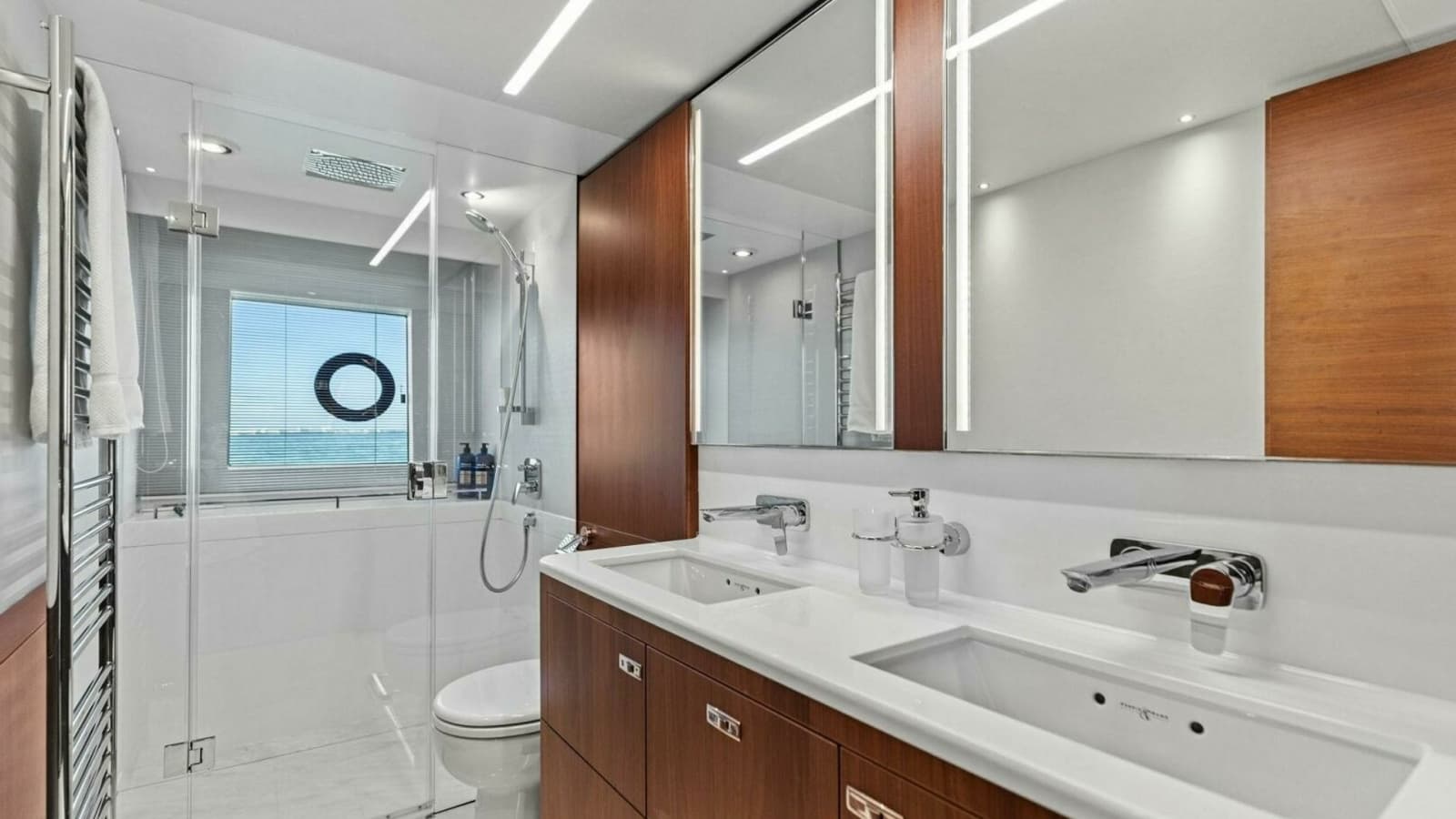 2018 Princess Y75 Motor Yacht