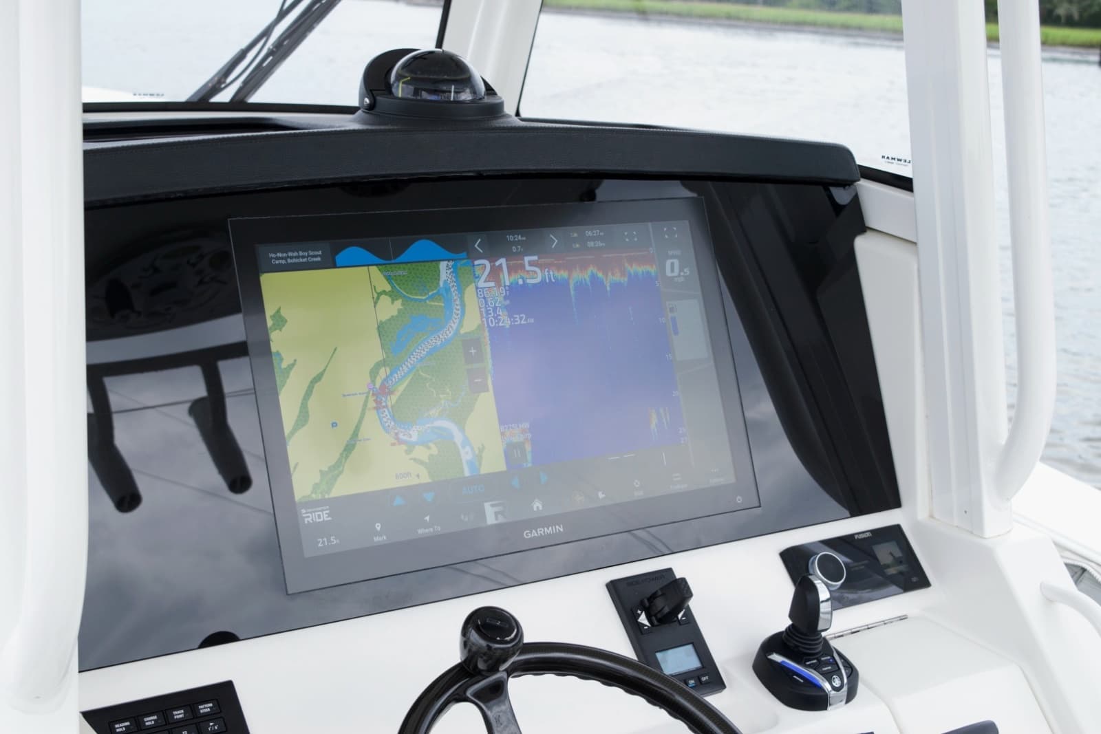 Regulator 34 - BIG DEAL - Helm
