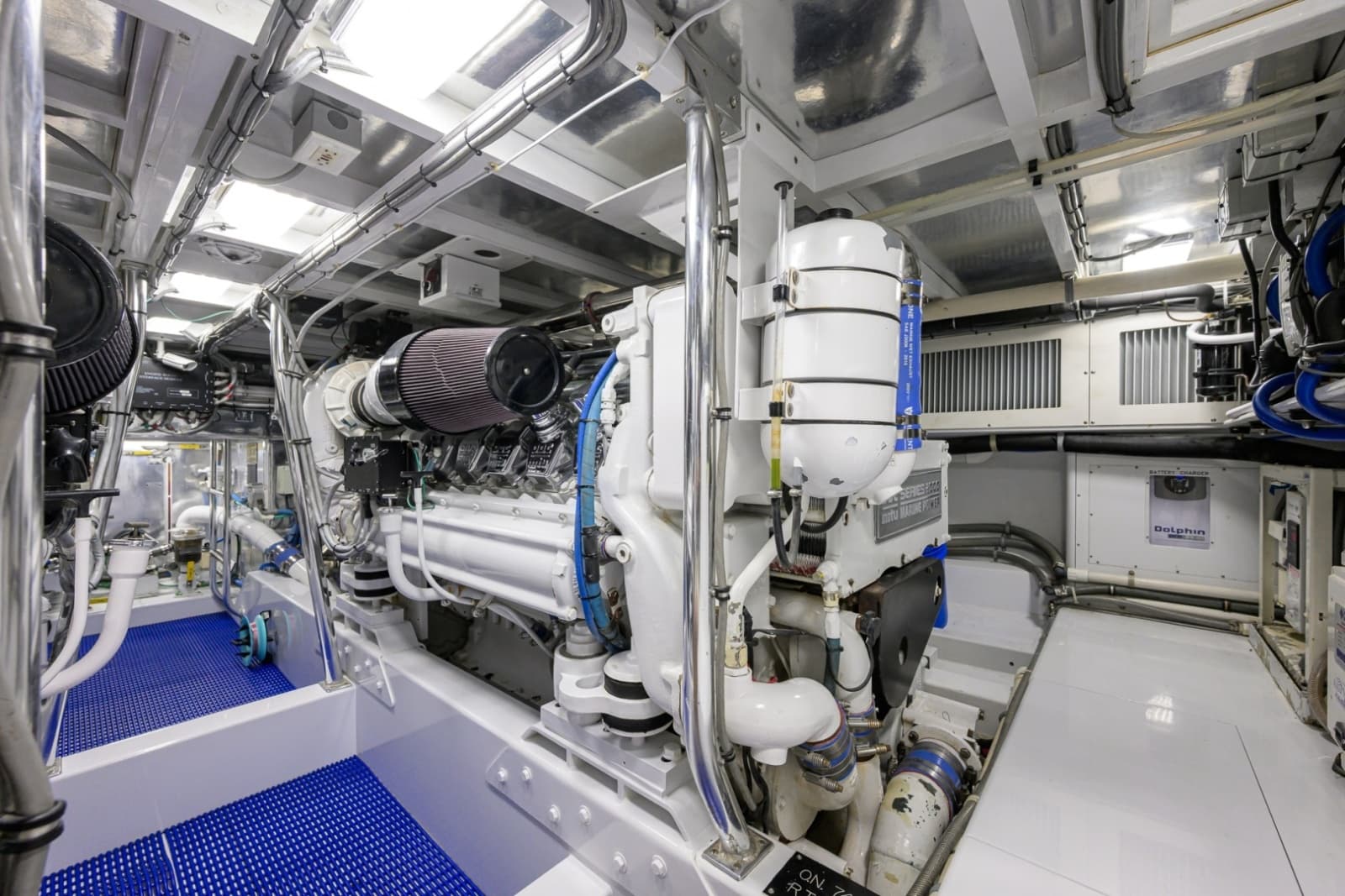 Rybovich 60 SIBONEY - Engine Room