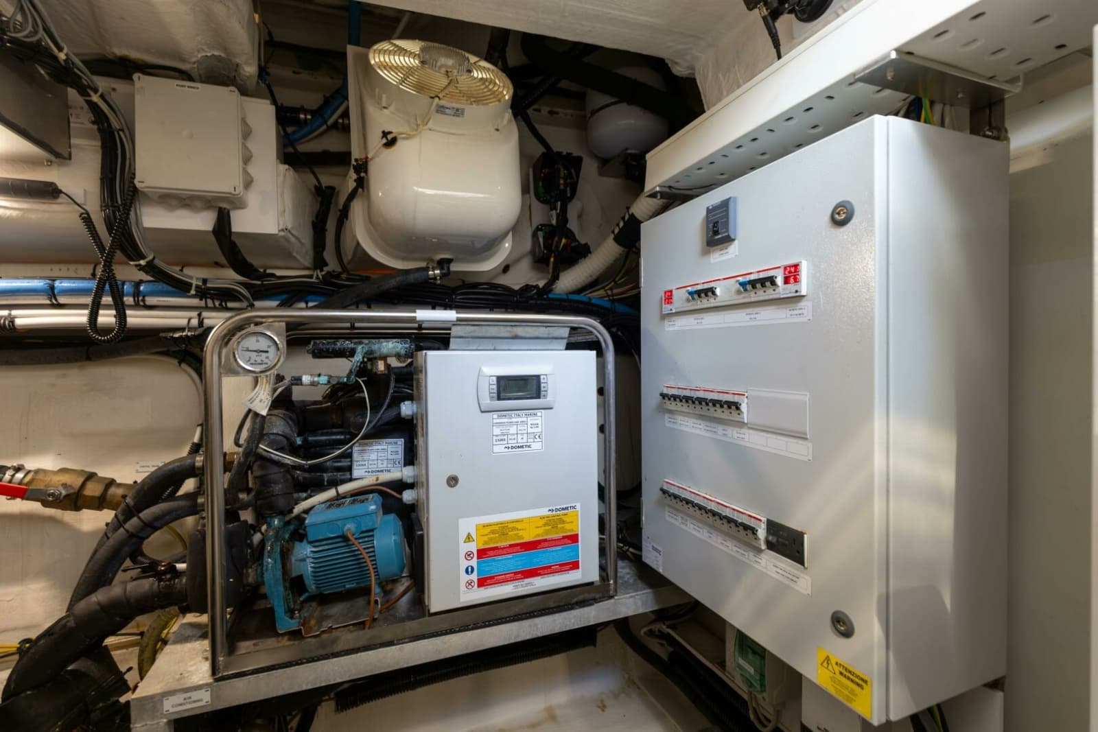 Azimut 60 - Azure - Engine Room